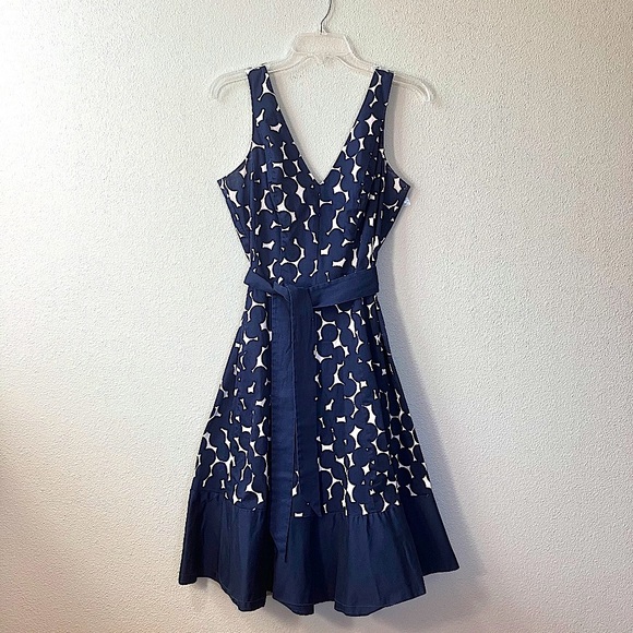 Navy polka dotted belted dress, Nine West size 10 - Picture 3 of 9
